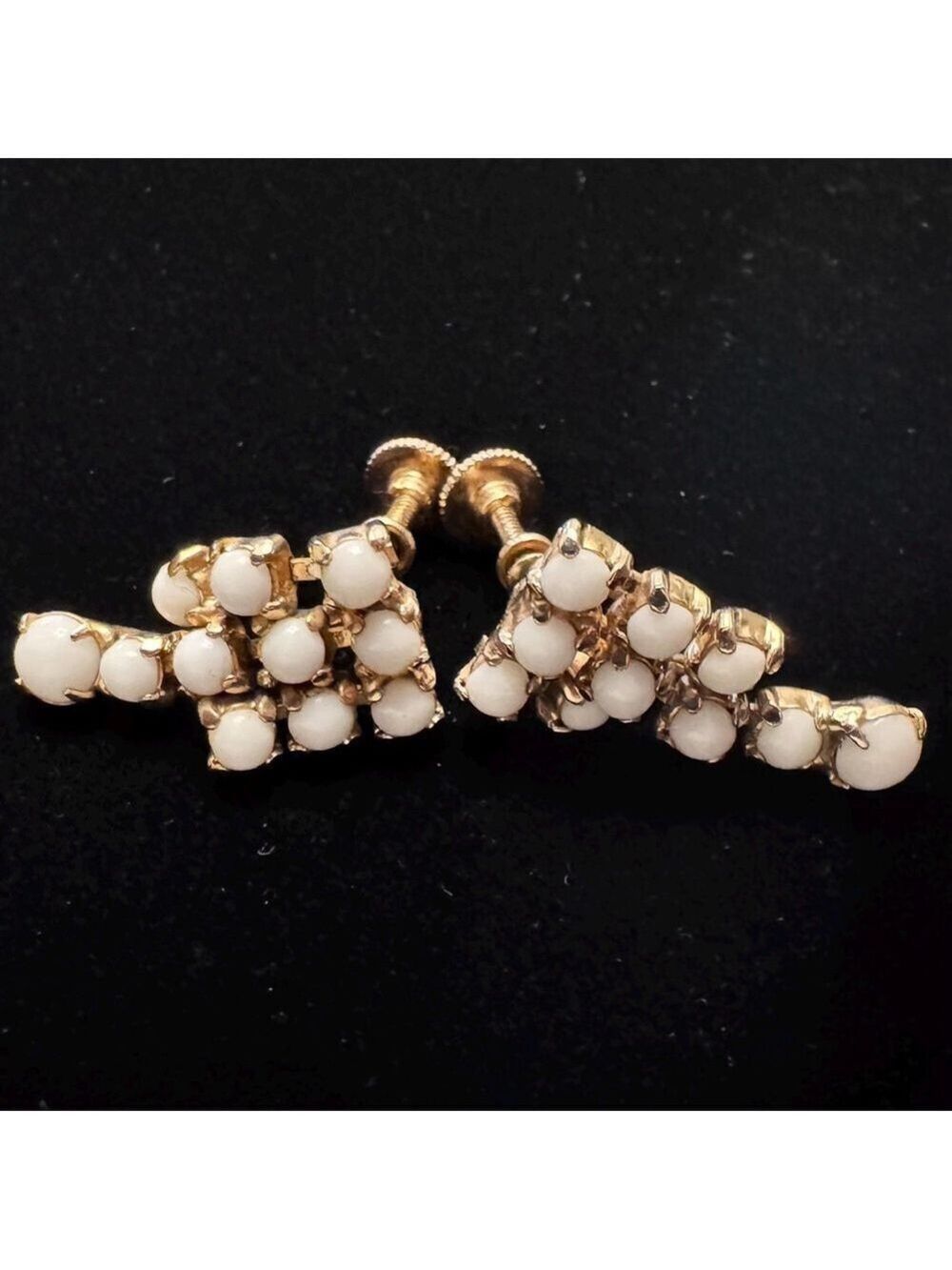 Vintage 1940s-1950s Milk Glass Cluster Earrings Screw Back GoldTone MCM Elegance